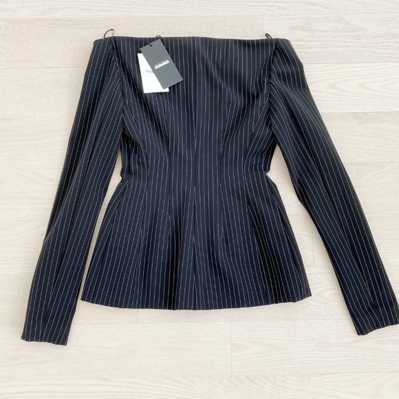 theory • perform tech stripe off shoulder jacket - Picture 9 of 10